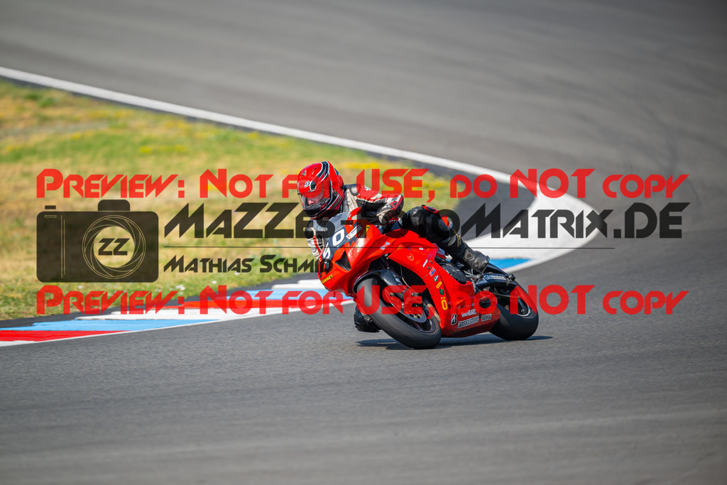 MaZZes-Fotomatrix-20260805-518329 | R1