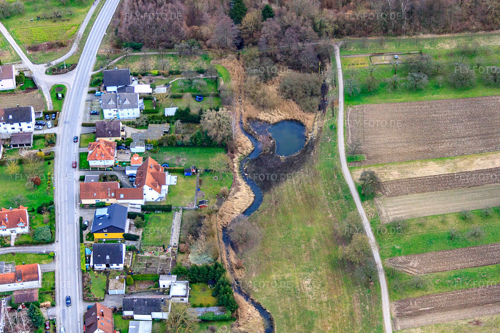 Luftbild: Verlauf der Altmurg hinter den Häusern in Steinmauern im Bundesland Baden-Württemberg in Deutschland. Foto: IMG_62503.jpg vom 01.03.2014 durch Werner Riehm/FLY-FOTO.de