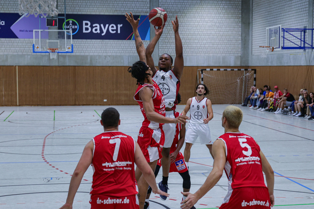 Regio Test BAYER GIANTS vs BSV Münsterland Baskets Wulfen-80 | Fotos von Basketballspielen aus dem Raum NRW fotografiert von Gero Mueller-Laschet und Daniel Schaefer - Realisiert mit Pictrs.com