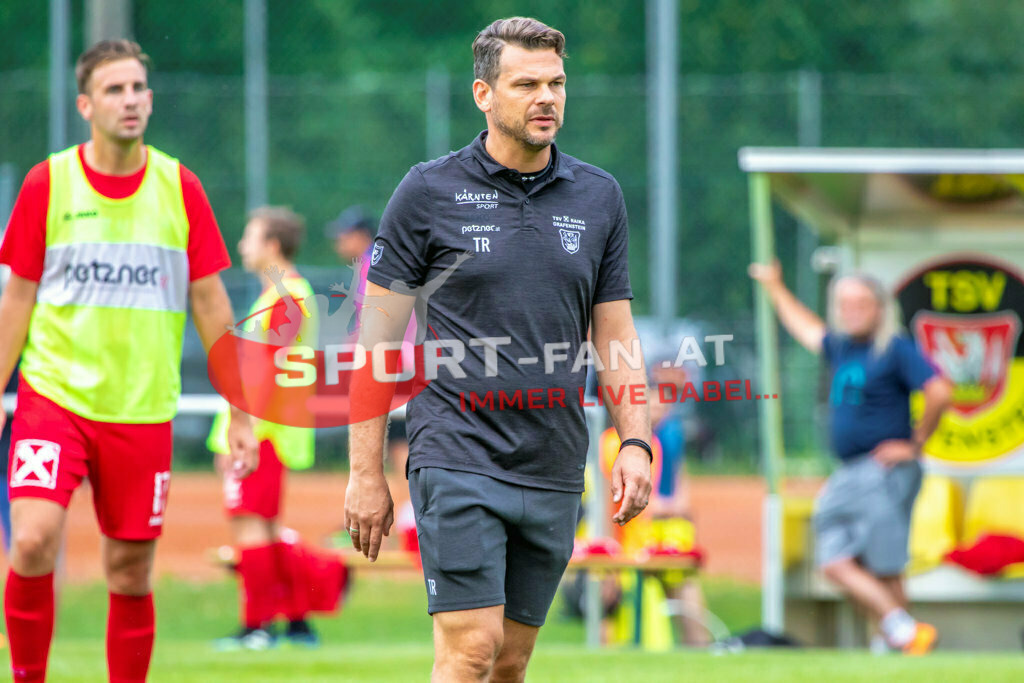 TSV Grafenstein - SK Maria Saal | TSV Grafenstein - SK Maria Saal am 02.08.2022 in Grafenstein
(Sportplatz), AUSTRIA, (Photo by Ernst Krawagner sport-fan.at), Stefan Weitensfelder (Trainer TSV Grafenstein) - Realisiert mit Pictrs.com