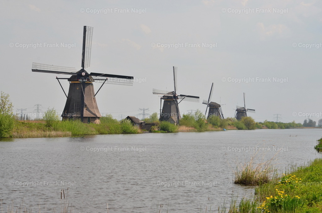 Windmühlen von Kinderdijk | Die 19 Windmühlen von Kinderdijk befinden sich 15 km von Rotterdam. Sie gehören zum UNESCO-Weltkulturerbe - Realisiert mit Pictrs.com