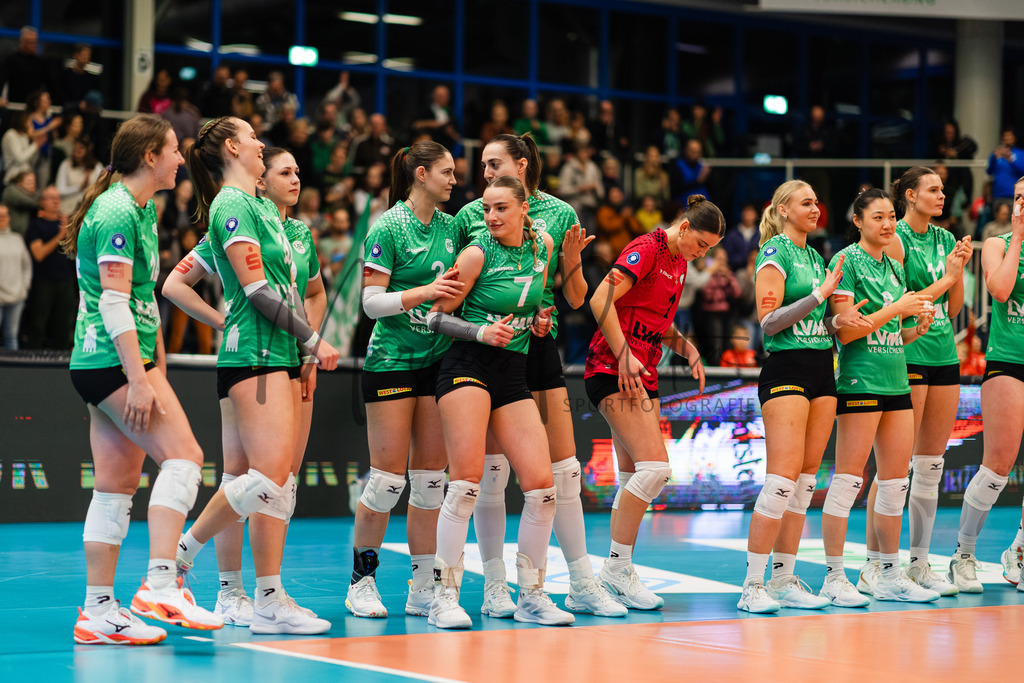 Volleyball, 1. Bundesliga Frauen, Hauptrunde, 8. Spieltag, Saison 2025/2026: USC Münster - Dresdner SC | 1. Bundesliga Frauen, Hauptrunde, 8. Spieltag, Saison 2025/2026, USC Münster empfängt Dresdner SC in der Sporthalle Berg Fidel in Münster. Foto: sportfotografie.ms | Markus Paletta - Realisiert mit Pictrs.com