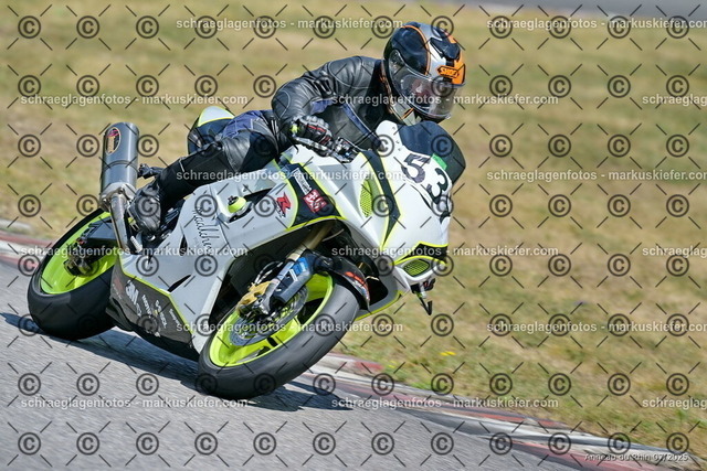 25bt04-1039 | markuskiefer.com - Realisiert mit Pictrs.com