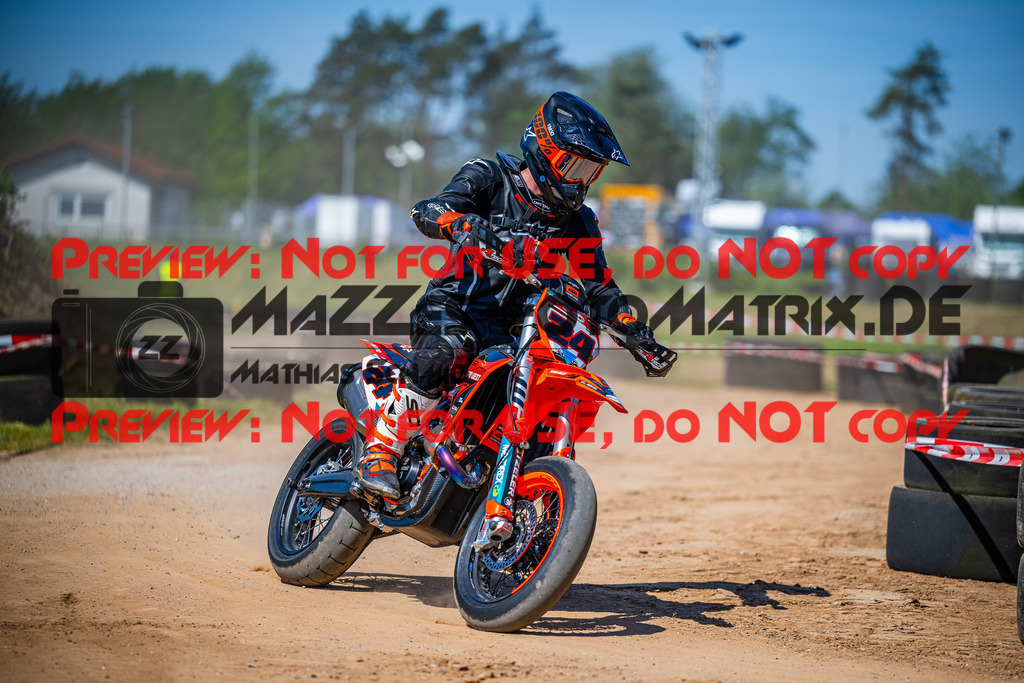 MaZZes_FotoMatrix_240510_6021986_0221 | S2