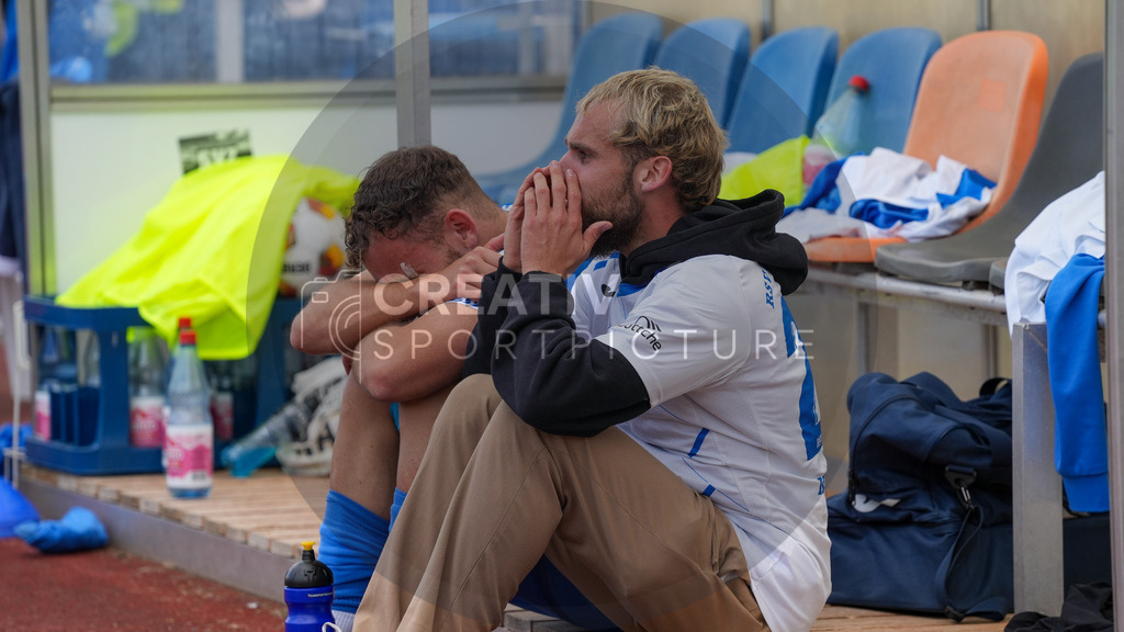 Fußball, Herren, Saison 2024/2025, Finaltag der Amateure 2025, Landespokal Brandenburg, Finale, VfB 1921 Krieschow vs. RSV Eintracht 1949, Samstag 24.05.2025, Volksparkstadion Neuruppin, | Fußball, Herren, Saison 2024/2025, Finaltag der Amateure 2025, Landespokal Brandenburg, Finale, VfB 1921 Krieschow vs. RSV Eintracht 1949, Samstag 24.05.2025, Volksparkstadion Neuruppin, Im Bild: Jubel beim RSV Eintracht 1949 über den Landespokalsieg unmittelbar nach Abpfiff. - Realisiert mit Pictrs.com
