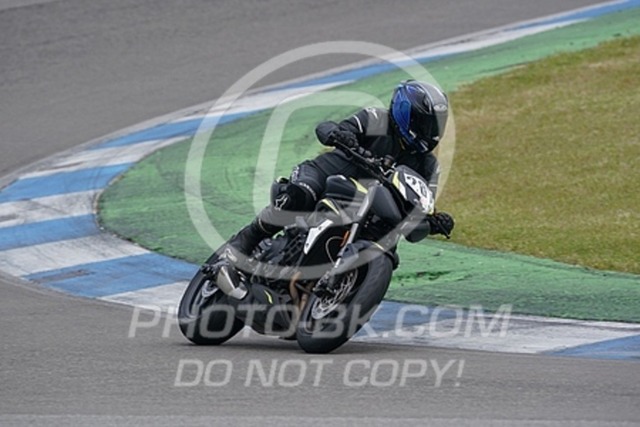 2023_05_01_PBK_28390 | Sportfotografie; SlowMotion; Video; Rennstrecke; Hafeneger; Speer; Racing; RSE; BMW; CBO; Trackday; Motorsportarena; Hockenheimring; Brno; Most; Barcelona; Valencia