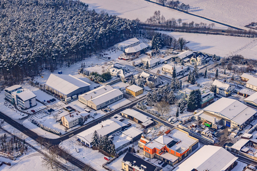 Luftbild: Industriestraße im Winter bei Schnee in Rheinzabern im Bundesland Rheinland-Pfalz in Deutschland. Foto: IMG_24058.jpg vom 27.01.2010 durch Werner Riehm/FLY-FOTO.de