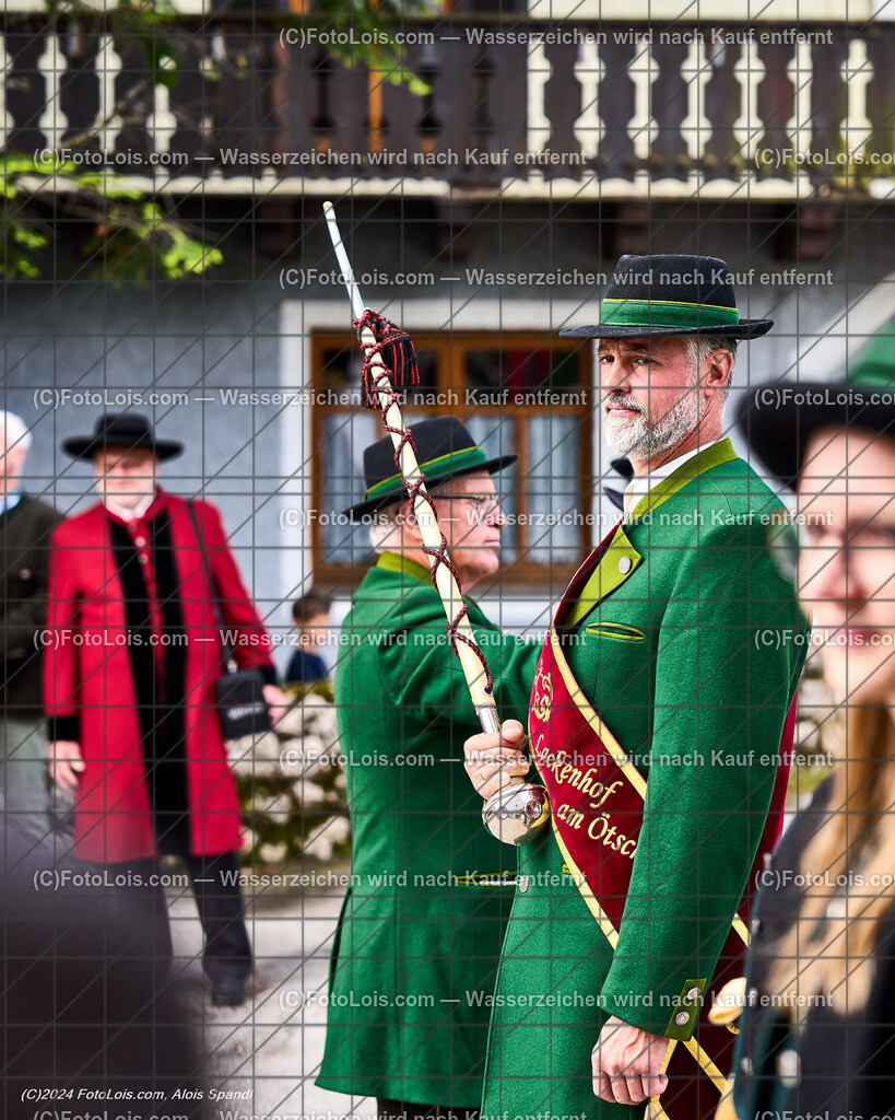 ALP7928_Fronleichnam_Lackenhof_Stabfuehrer Jagersberger | (C)FotoLois.com, Alois Spandl. FRONLEICHNAM in Lackenhof mit Pfarrer Norbert Burmettler, Musikkapelle, Feuerwehr, Goldhaubengruppe und vielen LackenhoferInnen, Do 30. Mai 2024.