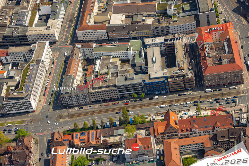 Das Luftbild zeigt Königstorgraben Marienstrasse Nürnberg - Die Luftaufnahme wurde 2023 vom UL-Flugzeug aus erstellt ( keine Drohne ) - Hochauflösende Luftaufnahme - Für grossformatige Ausdrucke geeignet. Die Geschenkidee !Mit Lizenz und Bildrechte bestellbar