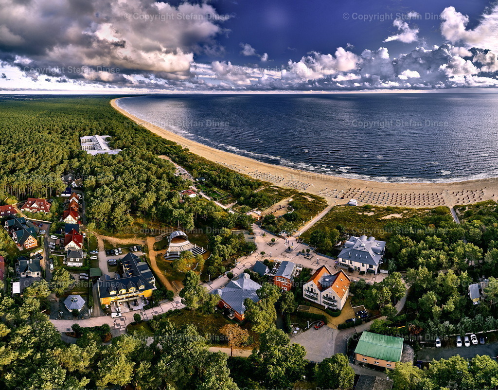 PANO0001 112 Panorama | Findlinge im Eis, Zeesenboote bei der Traditionsregatta, eine Seebrücke im Sonnenaufgang - mit den Bildern aus dieser Galerie erhalten Sie wunderschöne Aufnahmen über das ganze Jahr. Ein tolles Produkt zum Verschenken, Werben oder zum Träumen vom nächsten - Realisiert mit Pictrs.com