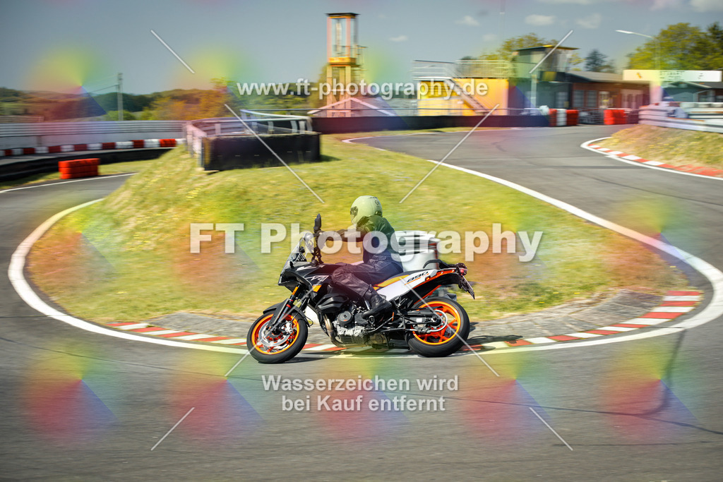 OBK_Mai_Volker_Adam-10628 | Hier findet Ihr Bilder von Touristenfahrten auf der Nürburgring Nordschleife oder von anderen Veranstaltungen die ich besucht habe. Viel Spass beim Durch Schauen 