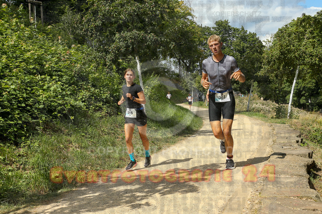250824_1338_EX1_3076 | Sportfotografie im Rhein-Sieg Kreis, Köln, Bonn, NRW, Rheinland Pfalz, Hessen, etc. Unser Tätigkeitsfeld umfasst den Laufsport vom Volkslauf über den Marathon, Duathlon, Triathon bis zum Ultralauf wie Kölnpfad Ultra oder Schindertrail.