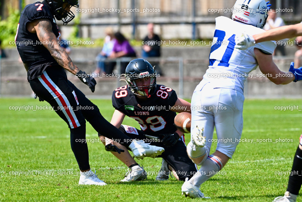 Carinthian Lions vs. Cineplexx Blue Devils | #7 Monai Simon Carinthian Lion, #89 Fantic Philip Carinthian Lion, Carinthian Lions vs. Cineplexx Blue Devils, Carinthian Lions vs. Cineplexx Blue Devils am 09.06.2025 in Klagenfurt (ASV Sportplatz), Austria, (Photo by Bernd Stefan)