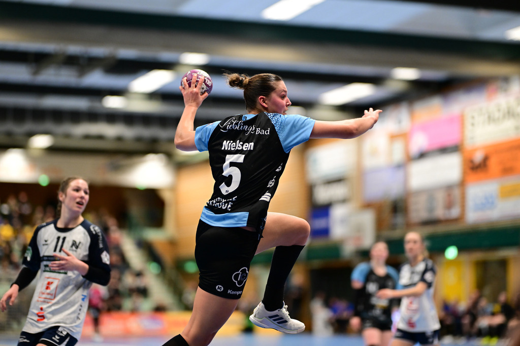 Handball I Frauen I Saison 2024-2025 I 1. HBF I 14. Spieltag I Buxtehuder SV - Neckarsulmer Sport-Union | Maj Nielsen (5, Buxtehuder Sportverein) - Realisiert mit Pictrs.com