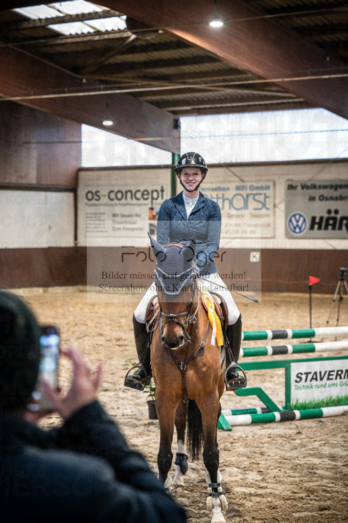 Hallenreittunier Voxtrup 2023 | Entdecke hochwertige Reitturnierfotos von Foto Oger. Professionell, emotional und authentisch – jetzt Lieblingsmomente im Shop bestellen.Deutschlandweite Turnierfotografie. - Realisiert mit Pictrs.com