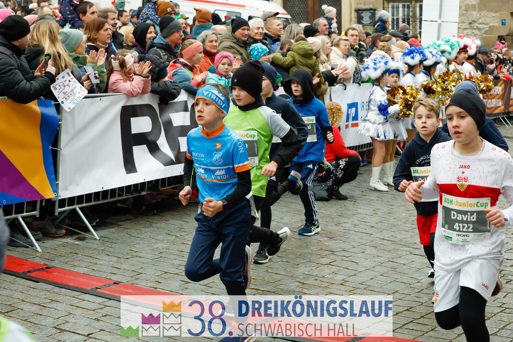 400m AOK Junior Cup | 3 Koenigslauf 2024 400m AOK Junior Cup - Realisiert mit Pictrs.com