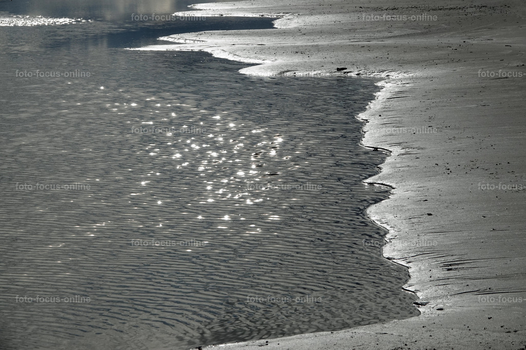 Beach attracts with unusually white and fine sand | foto-focus-online