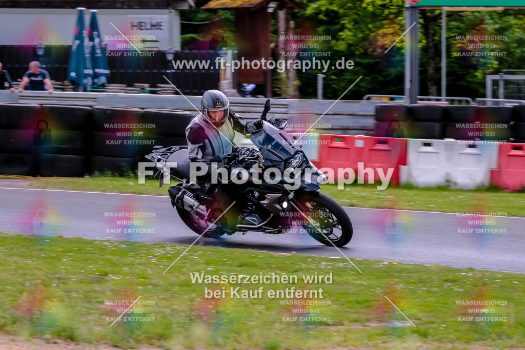MotoTeamVBK-20831 | Hier findet Ihr Bilder von Touristenfahrten auf der Nürburgring Nordschleife oder von anderen Veranstaltungen die ich besucht habe. Viel Spass beim Durch Schauen 