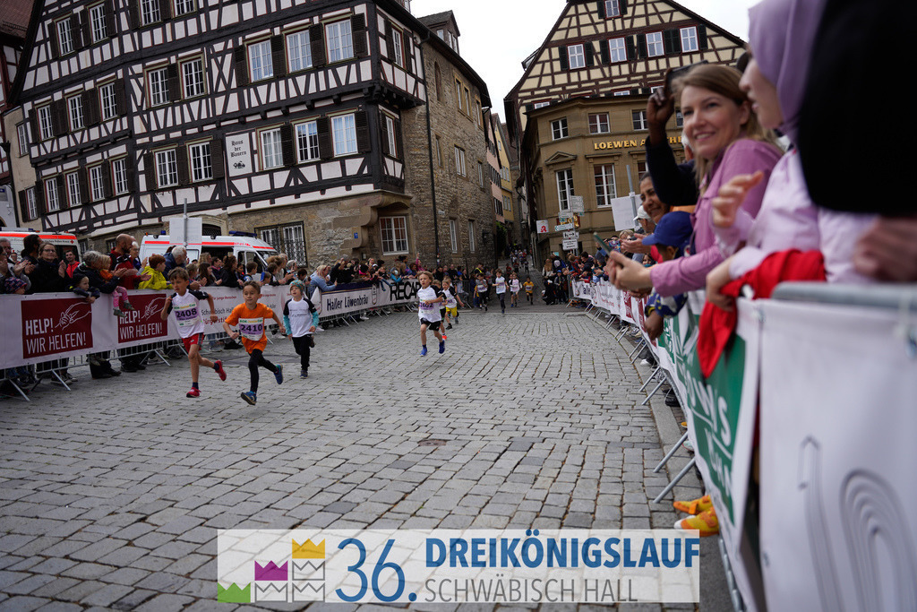 AOK Junior Cup 400m | 3Königslauf 2022 AOK Junior Cup 400m - Realisiert mit Pictrs.com