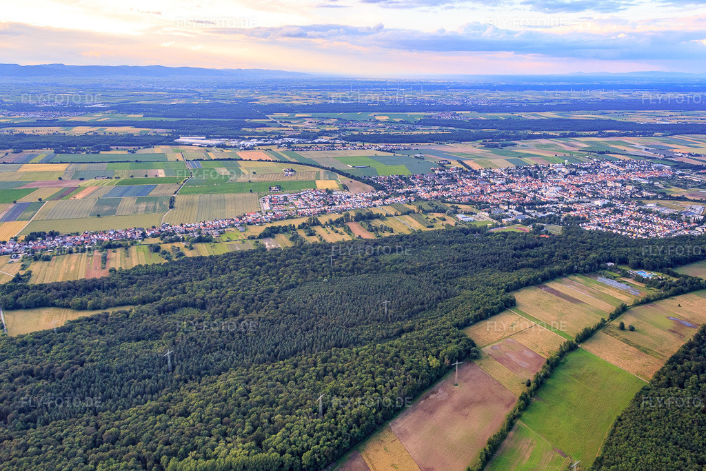 Luftbild: Saarstr von Süden in Kandel im Bundesland Rheinland-Pfalz in Deutschland. Foto: IMG_090295.jpg vom 26.06.2016 durch Werner Riehm/FLY-FOTO.de
