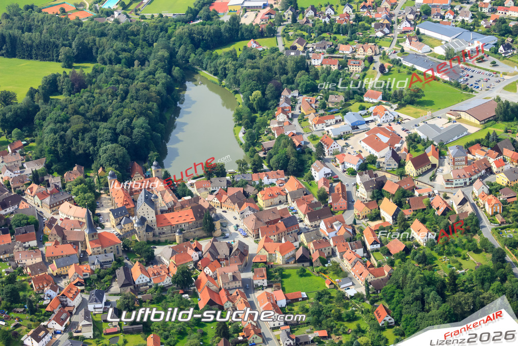 Luftbild von  Thurnau - Luftaufnahme wurde 2011 von https://frankenair.de mittels Flugzeug (keine Drohne) erstellt - die Geschenkidee