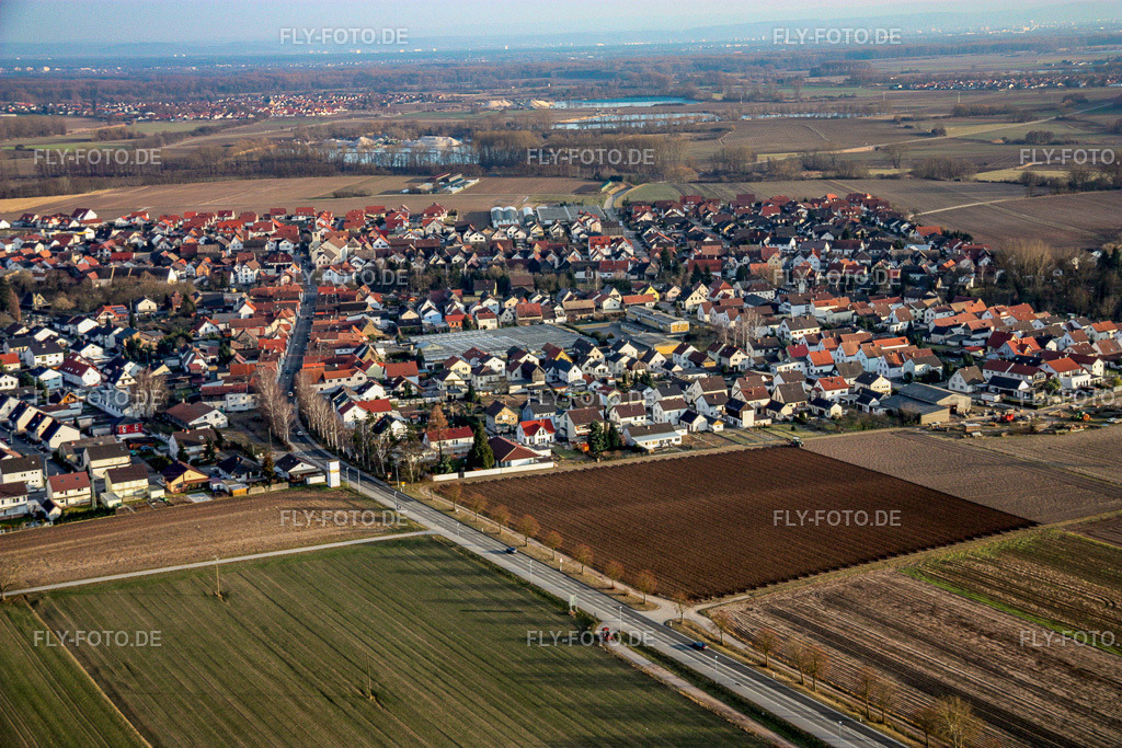 Dorfansicht aus Nordwesten | Luftbild: Dorfansicht aus Nordwesten in Kuhardt im Bundesland Rheinland-Pfalz in Deutschland. Foto: IMG_17229.jpg vom 28.02.2009 durch Werner Riehm/FLY-FOTO.de - Realisiert mit Pictrs.com