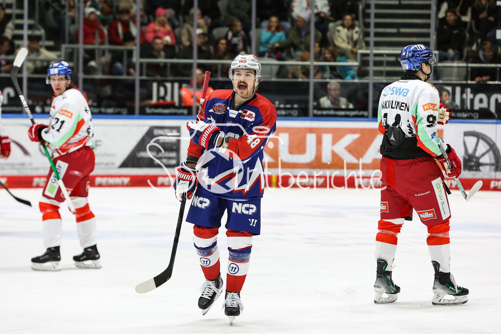 Augsburger Panther - Nürnberg ICE Tigers | Jakob USTORF (NIT #48) in Aktion / Freisteller / Einzelfoto / DEL Retro Spiel