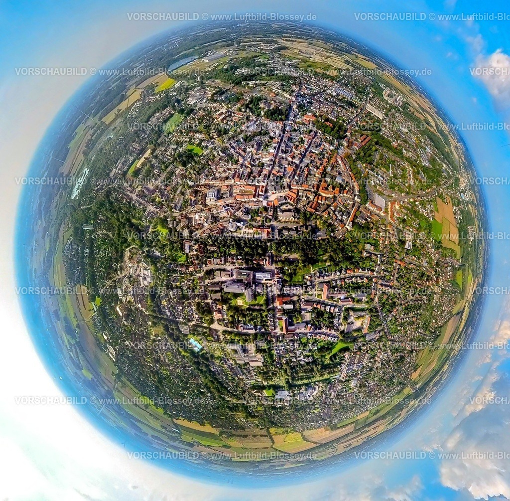 Beckum230891016 Mitte 1000ft-topaz | Luftbild, Ortsansicht Beckum-Mitte, StadtZentrum, und Wallstraßen, Marktplatz und St. Stephanus KIrche, Westpark und Grünstreifen am Fluss Werse, Erdkugel, Fisheye Aufnahme, Fischaugen Aufnahme, 360 Grad Aufnahme, tiny world, Beckum,  Münsterland, Nordrhein-Westfalen, Deutschland