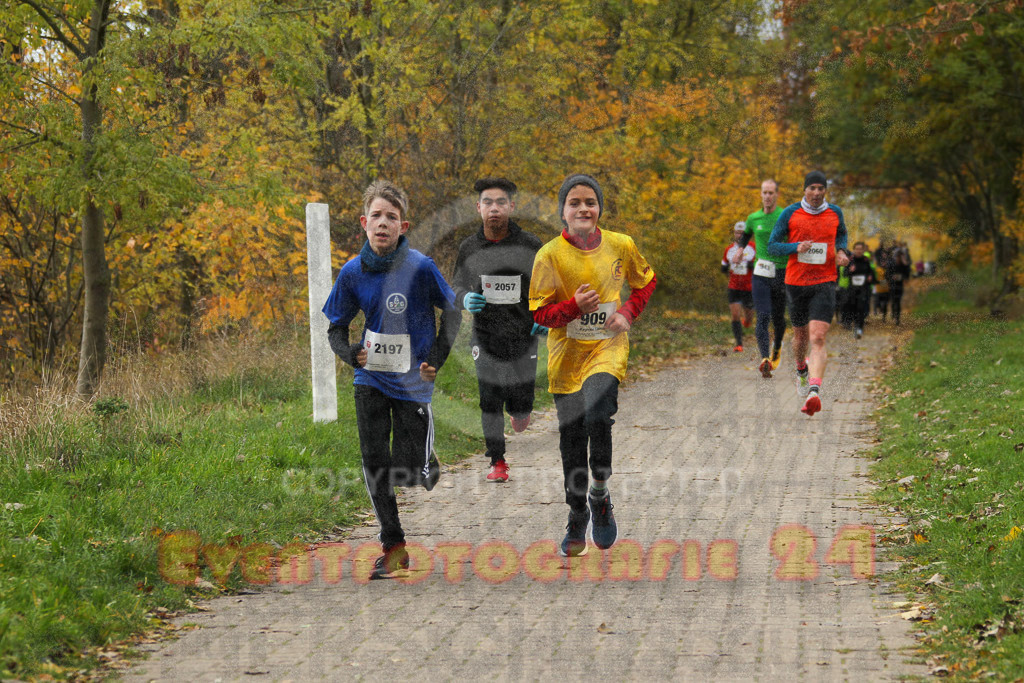 221127_1039_EV4_1854 | Sportfotografie im Rhein-Sieg Kreis, Köln, Bonn, NRW, Rheinland Pfalz, Hessen, etc. Unser Tätigkeitsfeld umfasst den Laufsport vom Volkslauf über den Marathon, Duathlon, Triathon bis zum Ultralauf wie Kölnpfad Ultra oder Schindertrail.