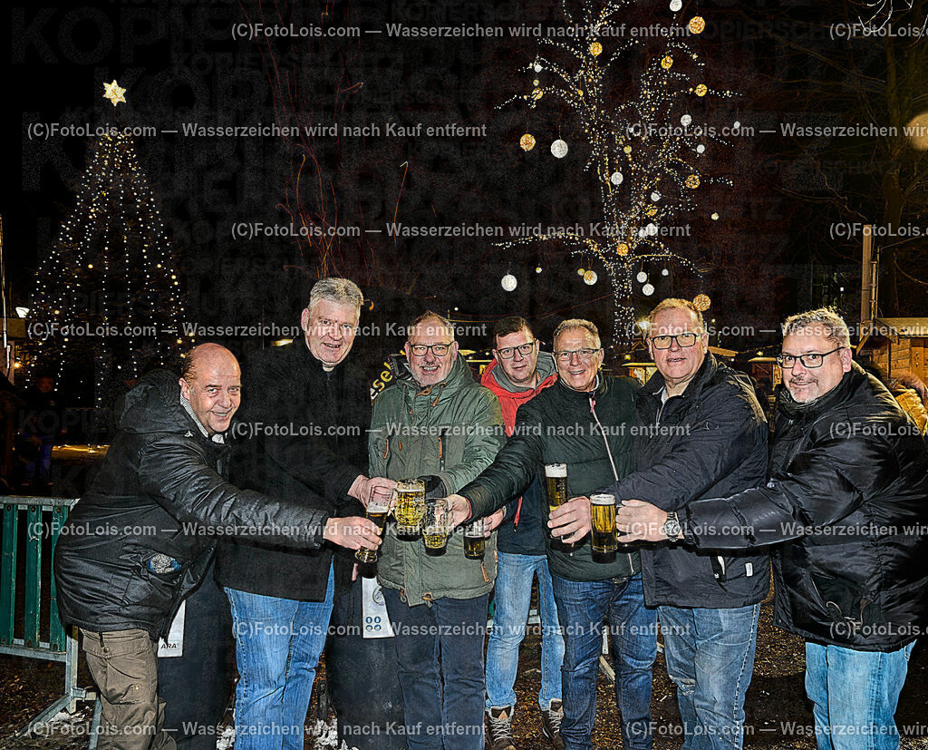 ALP9810_Wieselburger ADVENT_Partnergemeinde Einbeck | (C)FotoLois.com, Alois Spandl, Wieselburger Advent, Wintersonnenwendfeier mit Umzug durch die Stadt, Sonnenwendfeuer und Perchtenlauf mit Show im Schlosspark, Mitwirkung der Partnergemeinde EINBECK, Sa 17. Dezmber 2022.