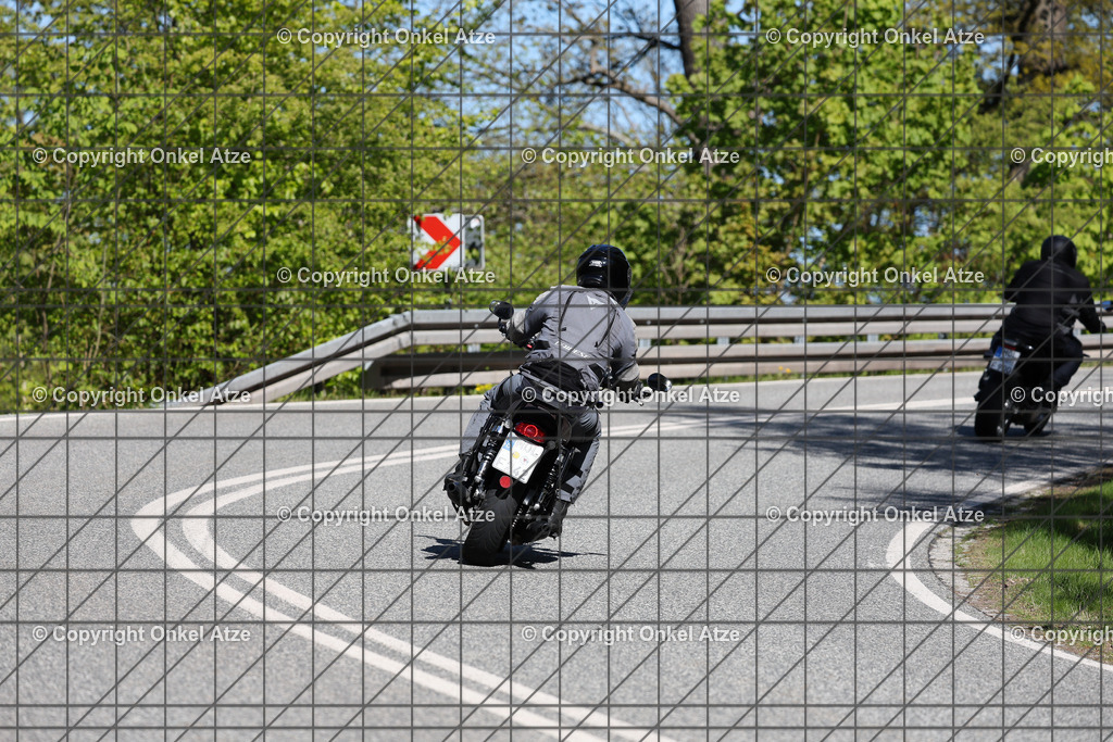 IMG_9041 | Fotograf am Kyffhäuser. Onkel Atze. Kyffhäuser Rennstrecke. Café36. Motorsportfotografie. - Realisiert mit Pictrs.com