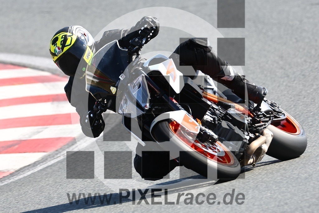 0135-20240720_00855 | Schöne Erinnerungen an spannende Momente - das festzuhalten ist unser Job. PIXELrace.de ist seit 2003 auf den Rennstrecken Europas unterwegs um die Action draußen beim Fahren und die wunderbare Stimmung imm Fahrerlager für euch einzufangen.