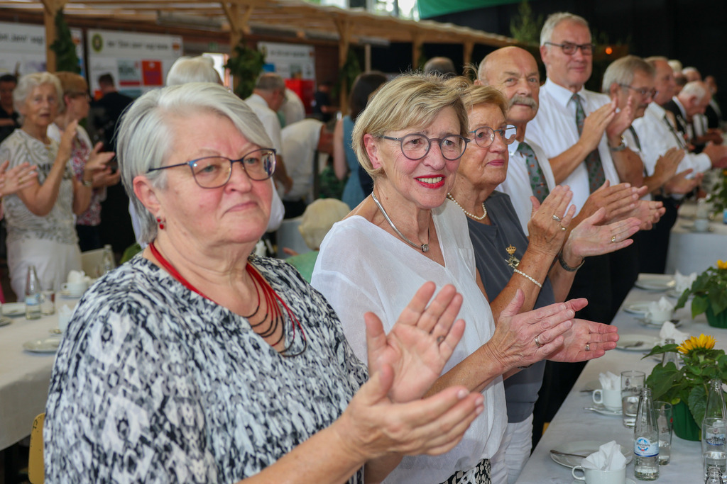 top-top.de-250704-030 | Foto, Video, Fotografie, Videografie, Fotobox, DJ, Discjockey, Musik, Musikbox, Veranstaltung, Photobooth, Amazon, Ebay, Buchtipp, Bestseller, Autor, Verlag, Buch, Wesel, Hamminkeln, NRW, Dinslaken, Rees, Drohne, Hochzeit, Party, Fotobox, Wesel, Fotograf