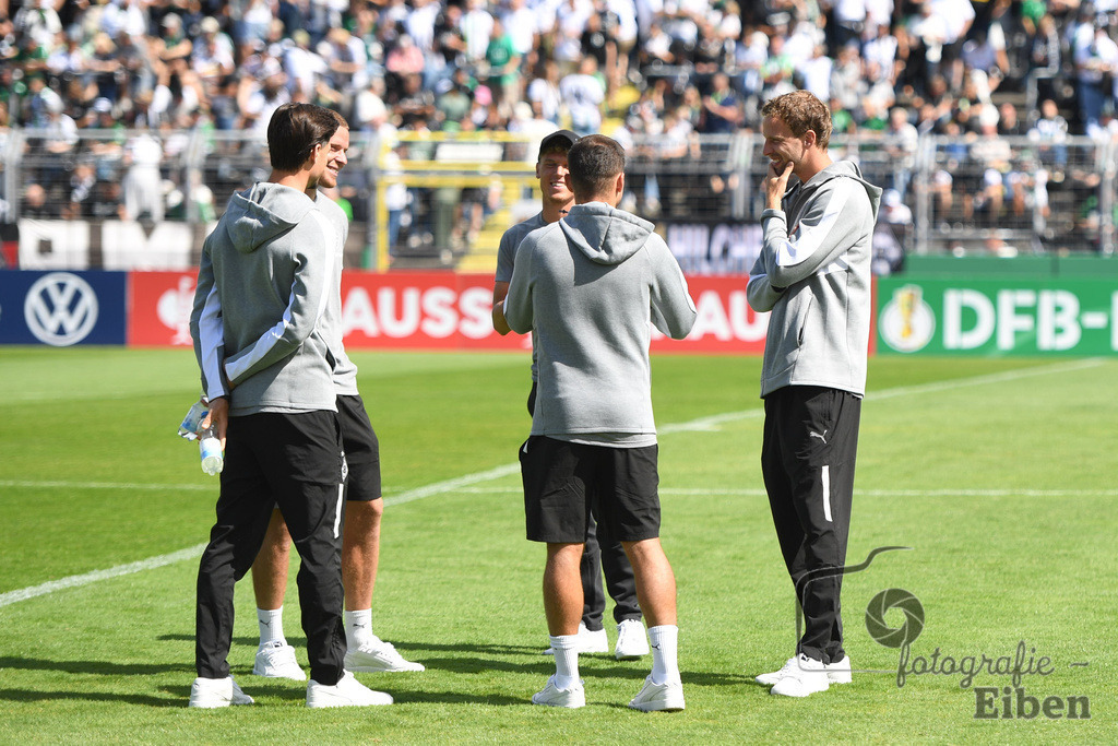 SV Atlas-Delmenhorst-Borussia Mönchengladbach | DFB-Pokal 1. Runde;SV Atlas Delmenhorst (gelb)-Borussia Mönchengladbach (schwarz) am 17.08.2025 in Oldenburg (Marschweg-Stadion), Photo: Philip Eiben 2025 - Realisiert mit Pictrs.com