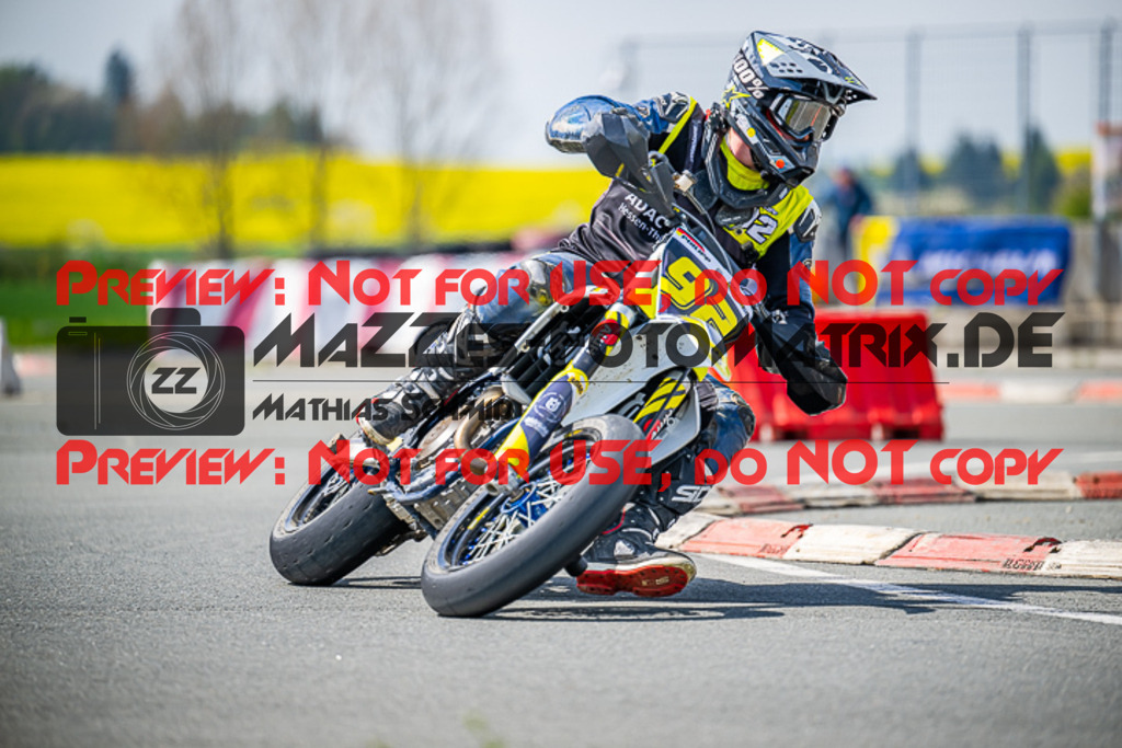 MaZZes_FotoMatrix_230507_9966 | S2