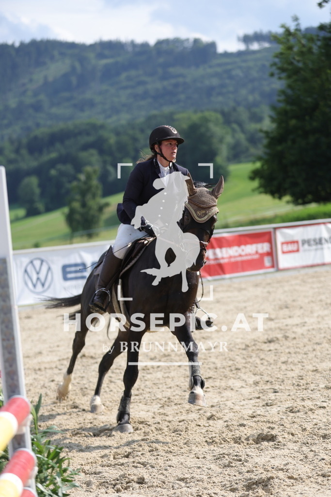 0P6A6007 | Willkommen bei Brunnmayr - Design & Fotografie – Ihrem Spezialisten für Reitturniere und Pferdeveranstaltungen in Oberösterreich, Salzburg und Bayern! Seit über 17 Jahren sind wir leidenschaftlich dabei.