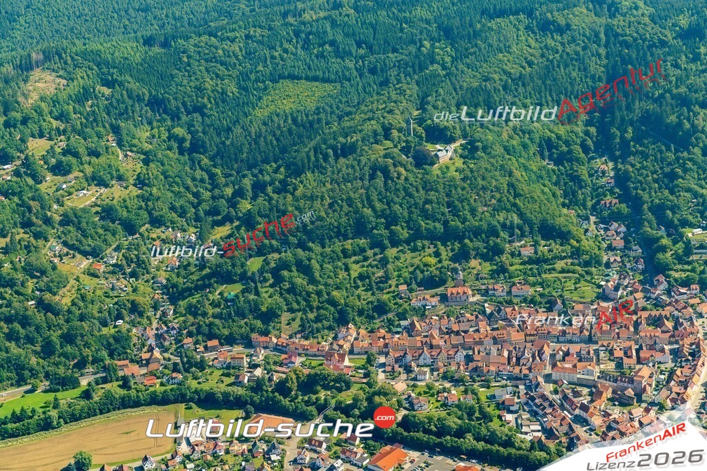 Neue Luftbildaufnahme der Stadt Wasungen - Das Luftbild wurde 2025 vom UL-Flugzeug heraus erstellt ( keine Drohnenaufnahme ) - Hochauflösende Luftaufnahme - für Wandbilder und großformatige Ausdrucke geeignet. Das besondere Geschenk!Hier alle&nbsp;Infos zur Lizenzierung der LuftaufnahmeWir fliegen auch dieses Jahr wieder in Ihre Region um Luftbilder zu erstellen.- Luftbild anfragen