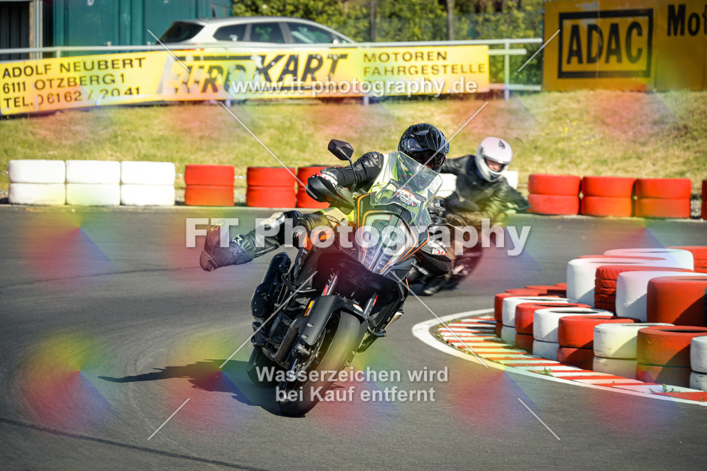 OBK_Mai_Volker_Adam-10057 | Hier findet Ihr Bilder von Touristenfahrten auf der Nürburgring Nordschleife oder von anderen Veranstaltungen die ich besucht habe. Viel Spass beim Durch Schauen 