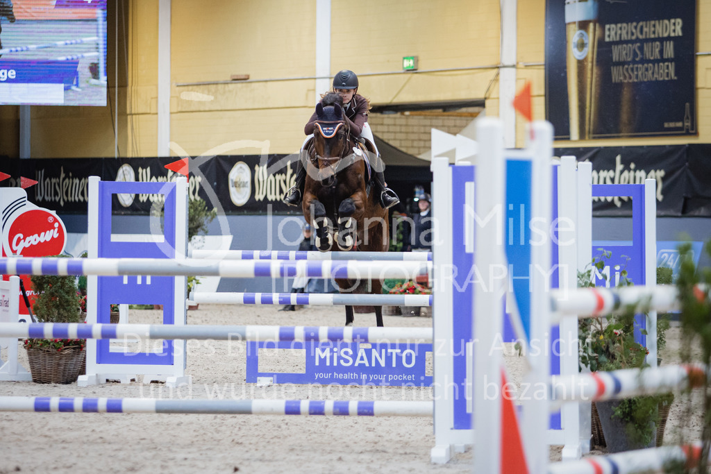 221112_Warstein_L-Spr-222 | Deine schönsten Turniermomente als professionelle Fotos! Entdecke hochwertige Pferdesport-Fotografie im Online-Shop. Jetzt Fotos finden & bestellen!