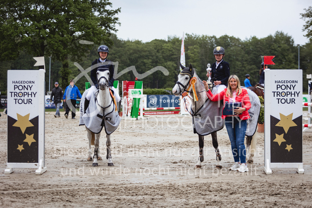240504_PonyTrophy-311 | Deine schönsten Turniermomente als professionelle Fotos! Entdecke hochwertige Pferdesport-Fotografie im Online-Shop. Jetzt Fotos finden & bestellen!