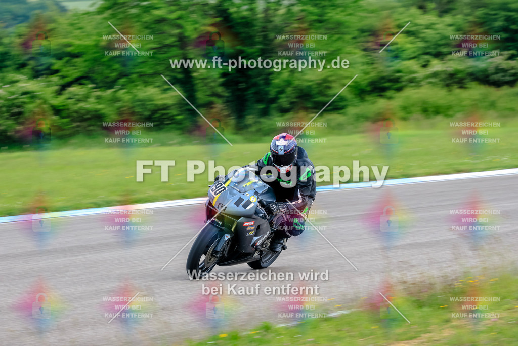 MotoTeam-3341 | Hier findet Ihr Bilder von Touristenfahrten auf der Nürburgring Nordschleife oder von anderen Veranstaltungen die ich besucht habe. Viel Spass beim Durch Schauen 