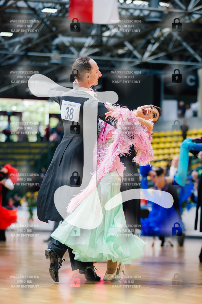 Hessen Tanzt WDSF Open Senior I Standard 4th (38) Christian Platz _ Anja Platz (TSC Nordlicht Rostock)-2025-05-17-7246 | Webshop for digital downloads and prints of dance sport, event & show photographer Julian Link - Realisiert mit Pictrs.com