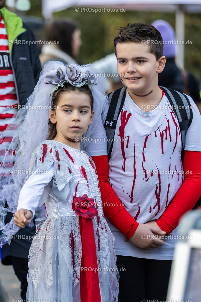 Sparda-Bank Halloween-Run Koeln 2023, 31.10.2023, Forstbotanischer Garten Rodenkirchen, Koeln | Impressionen vom Sparda-Bank Halloween-Run Koeln 2023, 31.10.2023, Forstbotanischer Garten Rodenkirchen, Koeln