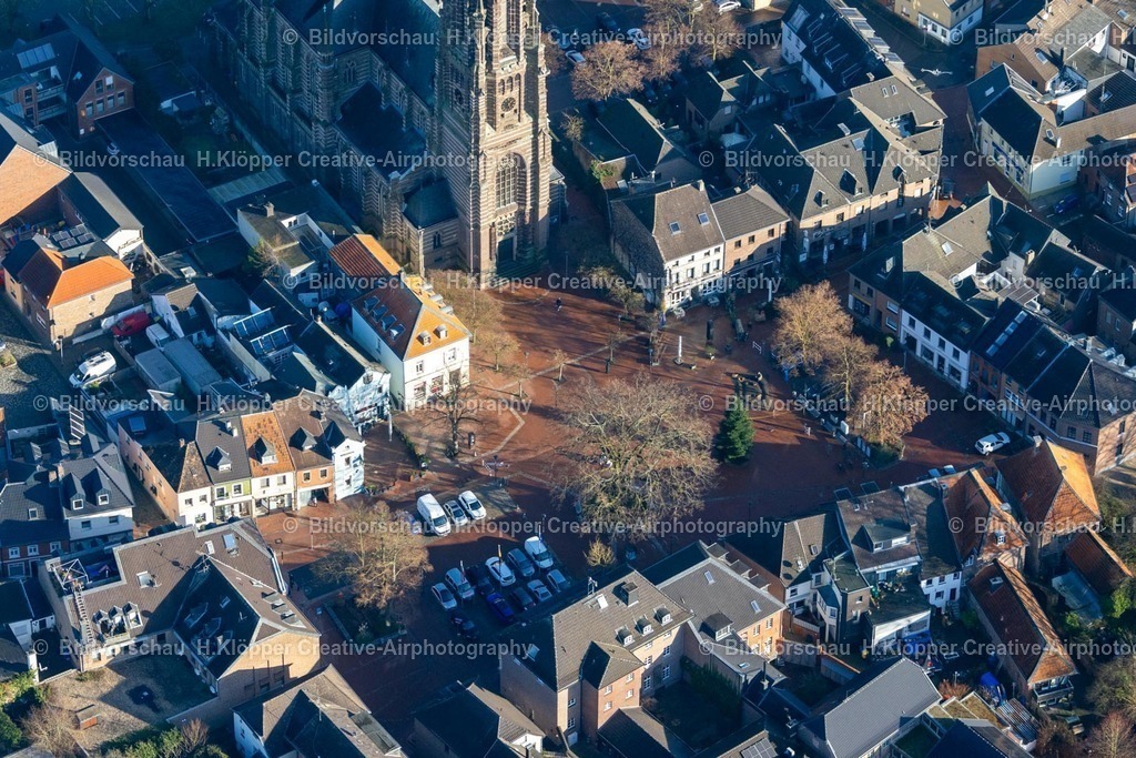 Luftbild Waldniel-8534 | Luftbildfotografie Stadtansicht des Innenstadtbereiches an der Straße Markt in Waldniel im Bundesland Nordrhein-Westfalen, Deutschland - Realisiert mit Pictrs.com