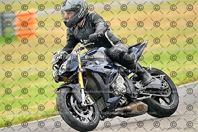 25bt02-0040 | markuskiefer.com - Realisiert mit Pictrs.com