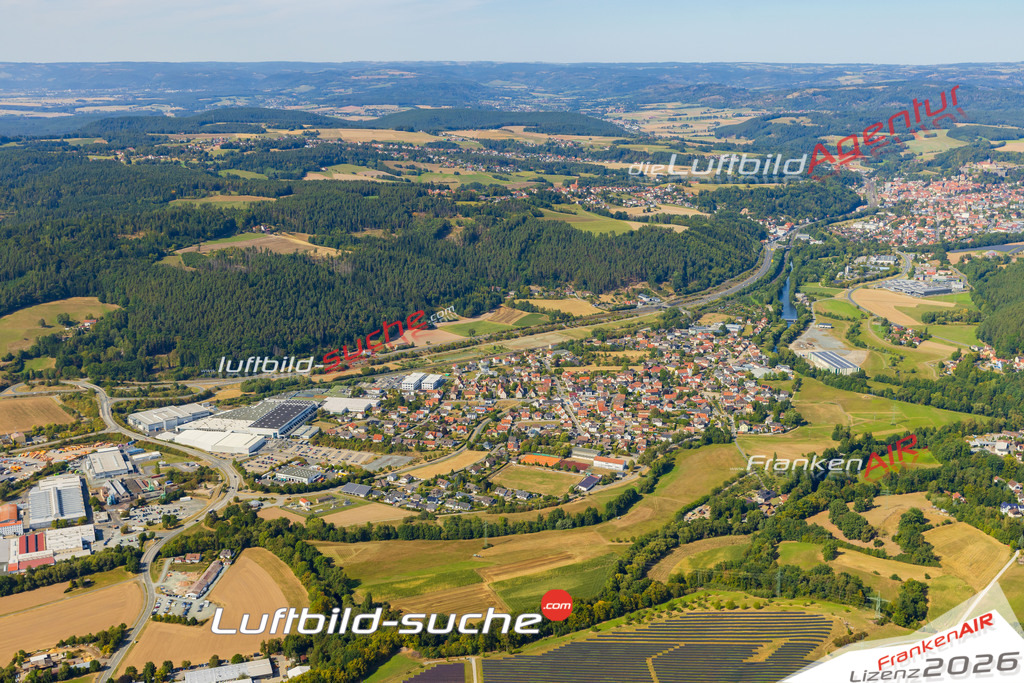 Luftaufnahme Neuses Kronach - Die Luftaufnahme wurde 2025 vom UL-Flugzeug heraus erstellt ( keine Drohne ) - Hochauflösende Luftaufnahme - für professionelle Ausdrucke geeignet. Die Geschenkidee !Mit Lizenz und Bildrechte bestellbar