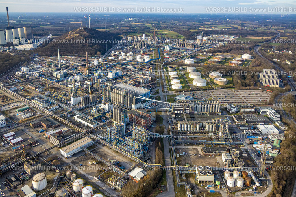 Gelsenkirchen250203265Nord | Luftbild, Chemiewerk Ruhr Oel GmbH - BP Gelsenkirchen, Fernsicht, oben Windpark Halde Oberscholven, Scholven, Gelsenkirchen, Ruhrgebiet, Nordrhein-Westfalen, Deutschland