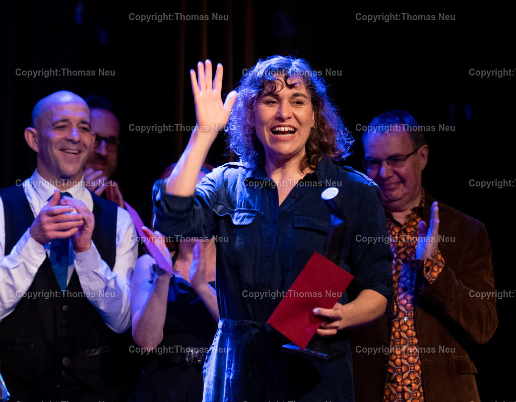 DSC_1451 | ble, Theater Sapperlot, Lorscher Abt , SChlussbild mit allen Akteuren, Jury und Sponsoren und der Gewinnerin Mia Pittroff, 2023, ,, Bild: Thomas Neu