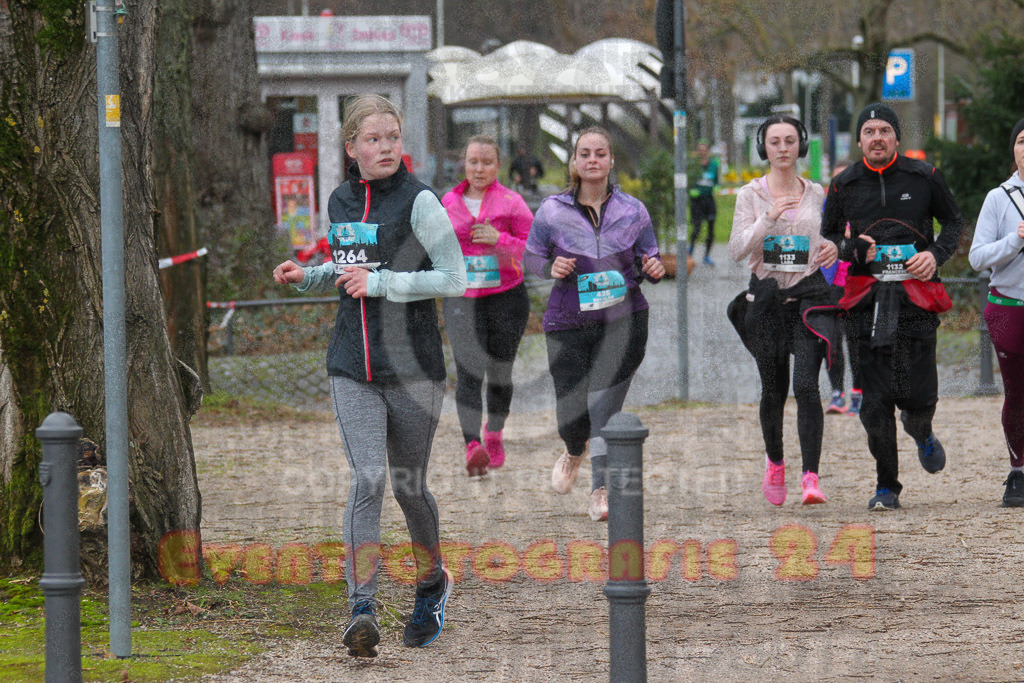 231231_1025_EV4_8767 | Sportfotografie im Rhein-Sieg Kreis, Köln, Bonn, NRW, Rheinland Pfalz, Hessen, etc. Unser Tätigkeitsfeld umfasst den Laufsport vom Volkslauf über den Marathon, Duathlon, Triathon bis zum Ultralauf wie Kölnpfad Ultra oder Schindertrail.