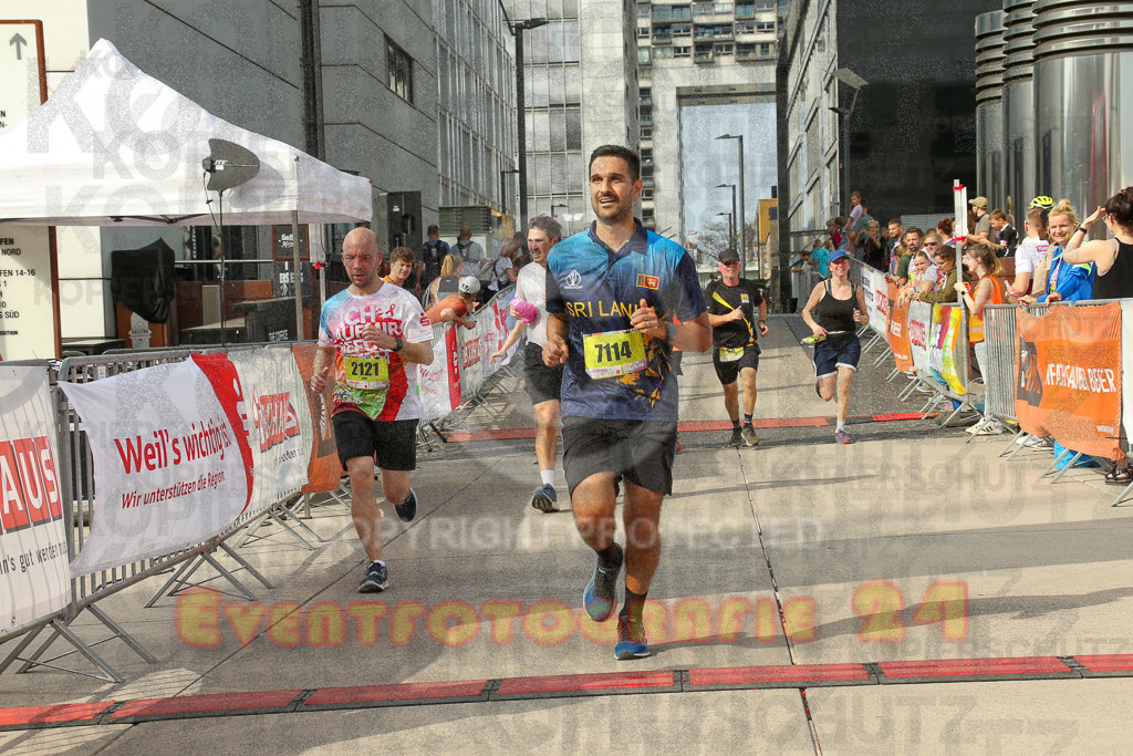 250920_1527_EX1_9510 | Sportfotografie im Rhein-Sieg Kreis, Köln, Bonn, NRW, Rheinland Pfalz, Hessen, etc. Unser Tätigkeitsfeld umfasst den Laufsport vom Volkslauf über den Marathon, Duathlon, Triathon bis zum Ultralauf wie Kölnpfad Ultra oder Schindertrail.